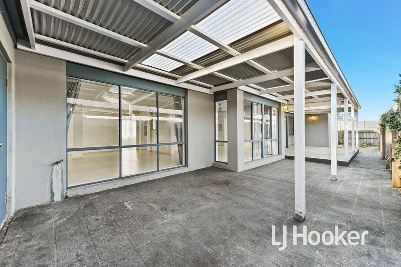 Photo - 3 Mariner Close, Cranbourne North VIC 3977 - Image 15