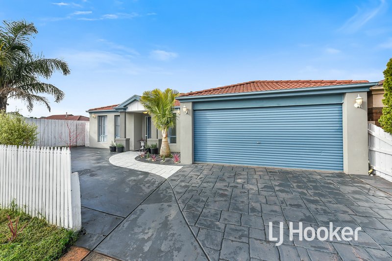 Photo - 3 Mariner Close, Cranbourne North VIC 3977 - Image 2