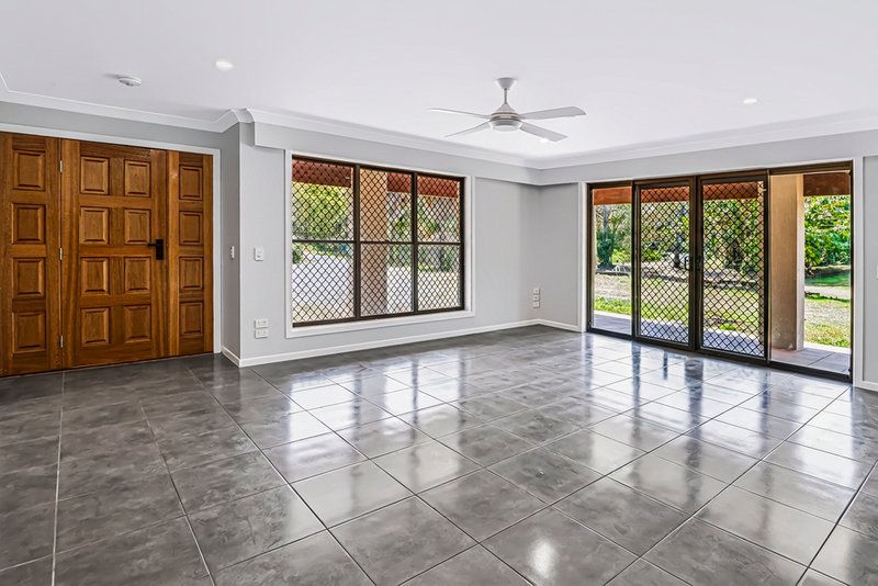 Photo - 3 Mark Way, Mudgeeraba QLD 4213 - Image 2