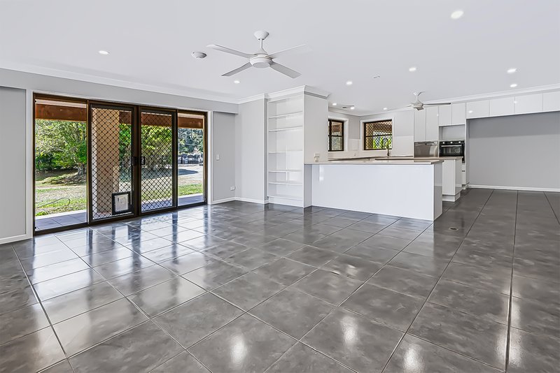 Photo - 3 Mark Way, Mudgeeraba QLD 4213 - Image 5