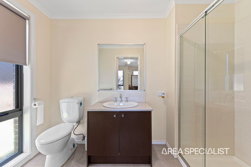 Photo - 3 Marley Way, Pakenham VIC 3810 - Image 9