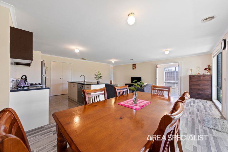 Photo - 3 Marley Way, Pakenham VIC 3810 - Image 11