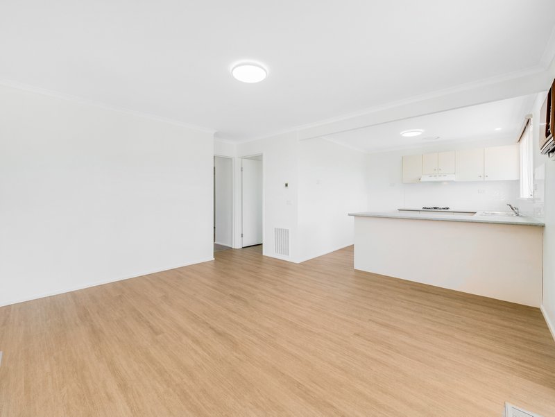 Photo - 3 Martin Place, Cranbourne VIC 3977 - Image 6