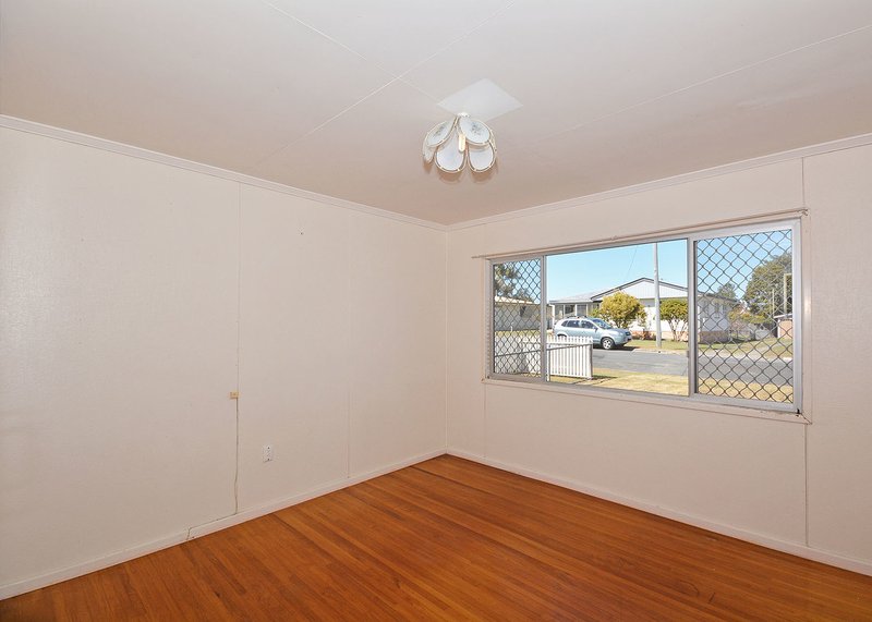 Photo - 3 Mary Street, Scarness QLD 4655 - Image 11