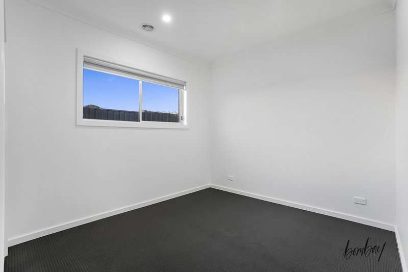 Photo - 3 Mawbey Way, Wollert VIC 3750 - Image 10