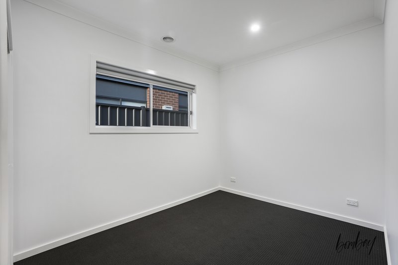 Photo - 3 Mawbey Way, Wollert VIC 3750 - Image 11