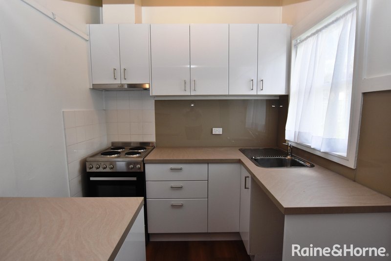 Photo - 3 Maxwell Avenue, Orange NSW 2800 - Image 4