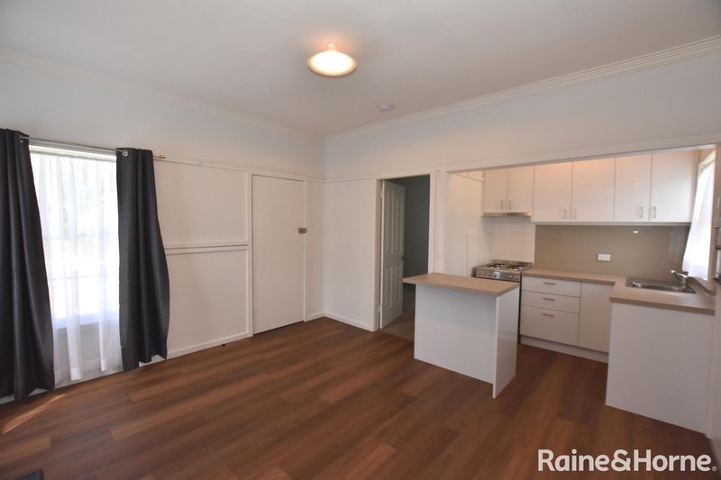 Photo - 3 Maxwell Avenue, Orange NSW 2800 - Image 7