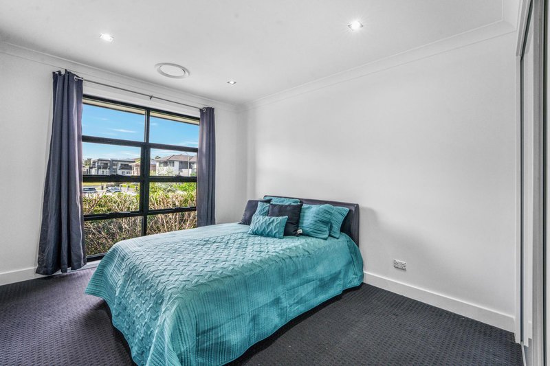 Photo - 3 Maxwell Place, Abbotsbury NSW 2176 - Image 14