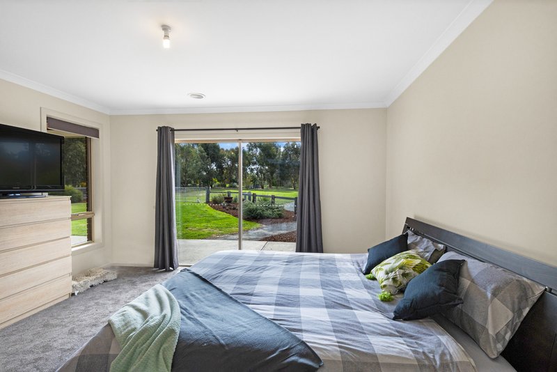 Photo - 3 Maxwell Street, Cardigan Village VIC 3352 - Image 10