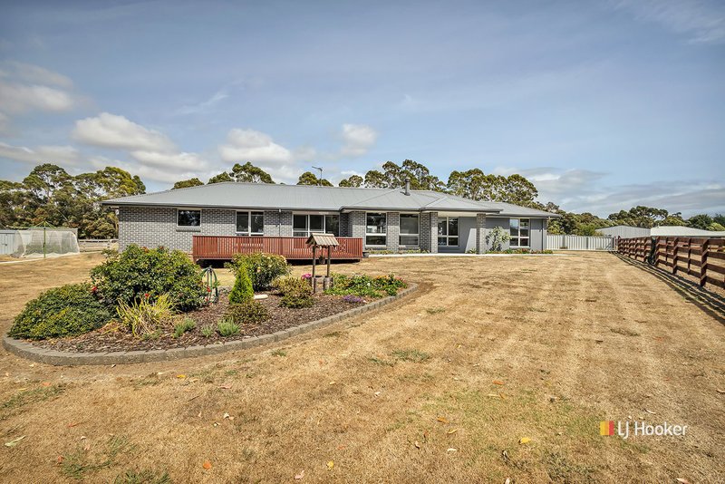 Photo - 3 Maxwell Street, West Ulverstone TAS 7315 - Image 2