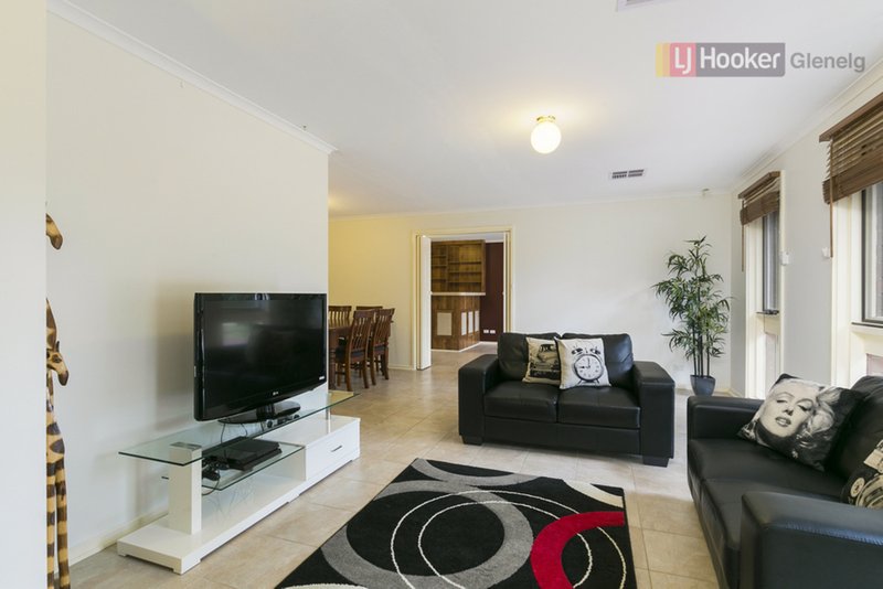 Photo - 3 Mazda Court, Aberfoyle Park SA 5159 - Image 3