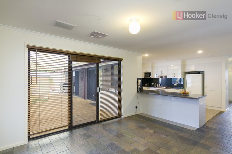 Photo - 3 Mazda Court, Aberfoyle Park SA 5159 - Image 8