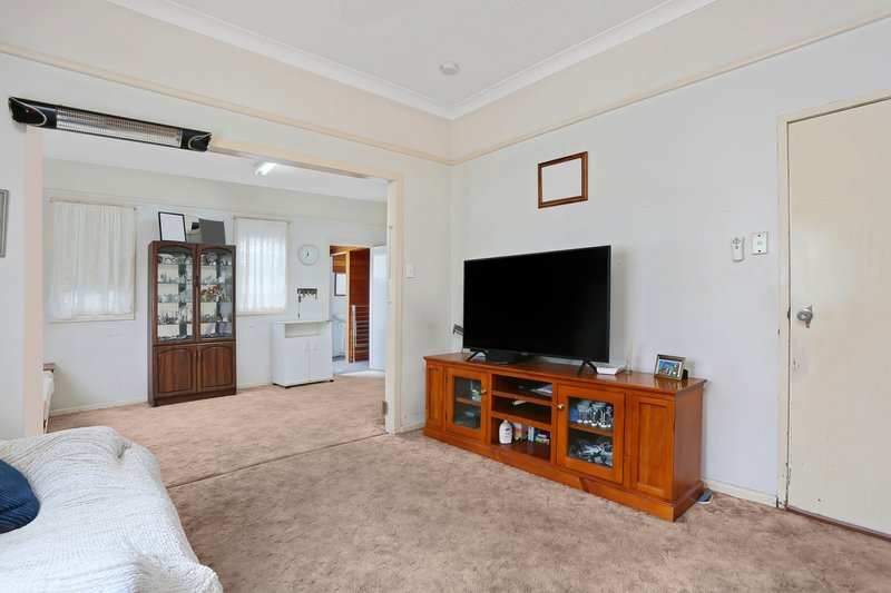 Photo - 3 Mccoy Street, Toongabbie NSW 2146 - Image 4