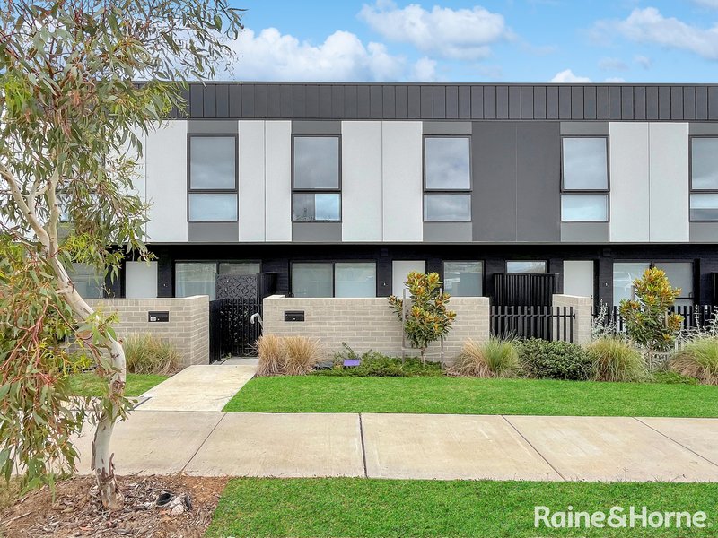 Photo - 3 Mcfarlane Avenue, Googong NSW 2620 - Image 1