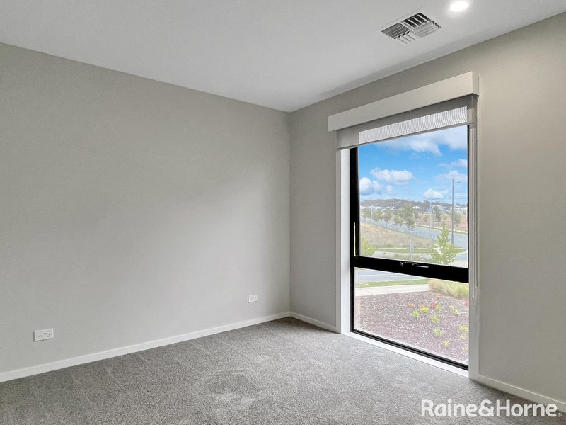 Photo - 3 Mcfarlane Avenue, Googong NSW 2620 - Image 9