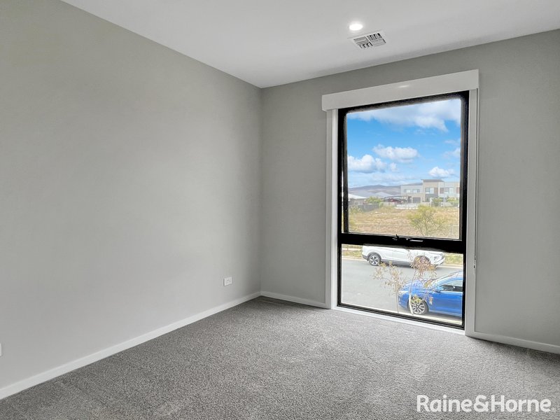 Photo - 3 Mcfarlane Avenue, Googong NSW 2620 - Image 11