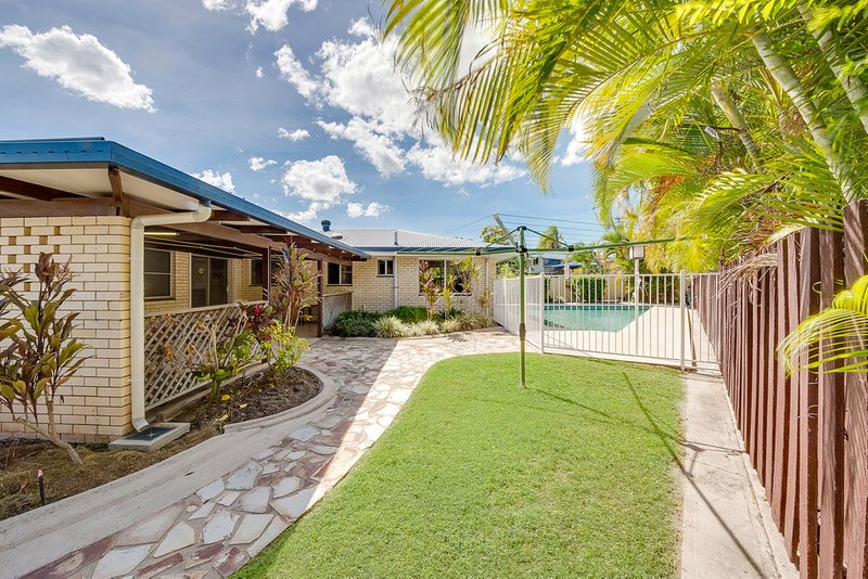 Photo - 3 Mcginlay Street, Clinton QLD 4680 - Image 13