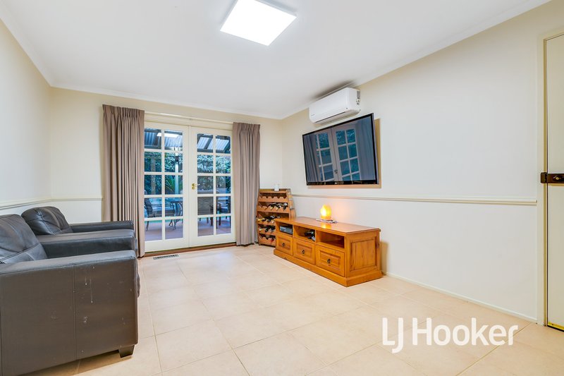 Photo - 3 Mcinnes Court, Pakenham VIC 3810 - Image 8