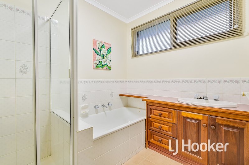 Photo - 3 Mcinnes Court, Pakenham VIC 3810 - Image 14