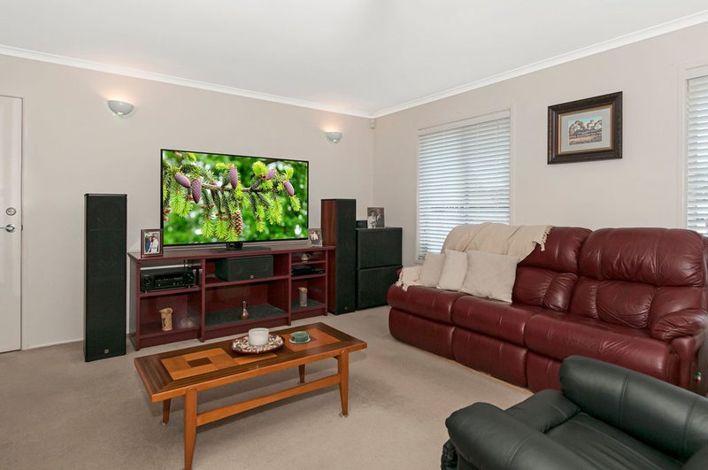 Photo - 3 Mcmahon Ct , Bethania QLD 4205 - Image 7