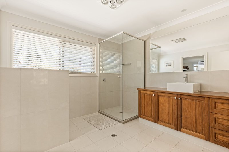 Photo - 3 Mcstay Street, Middle Ridge QLD 4350 - Image 13