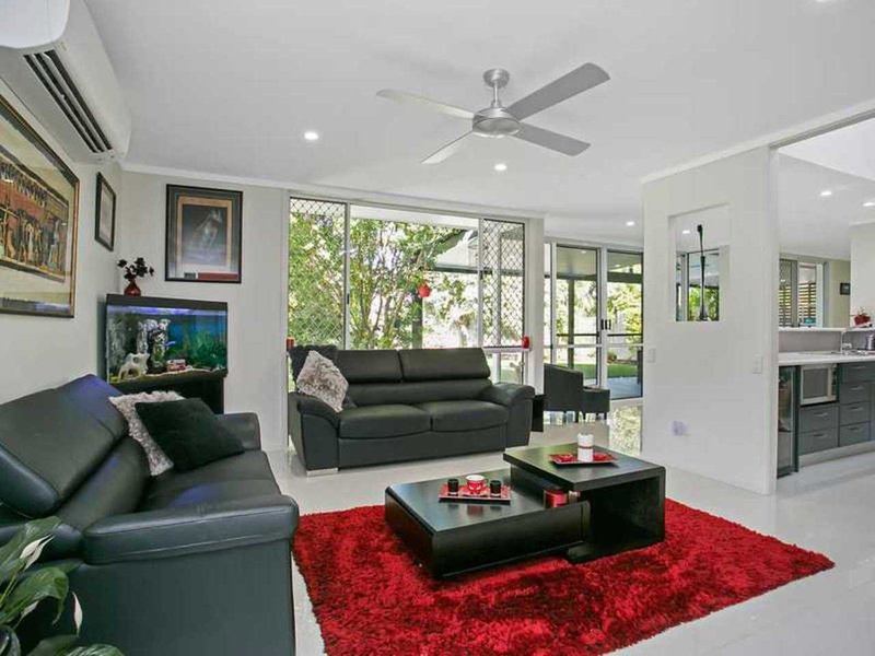 Photo - 3 Mctaggart Place, Carrara QLD 4211 - Image 1