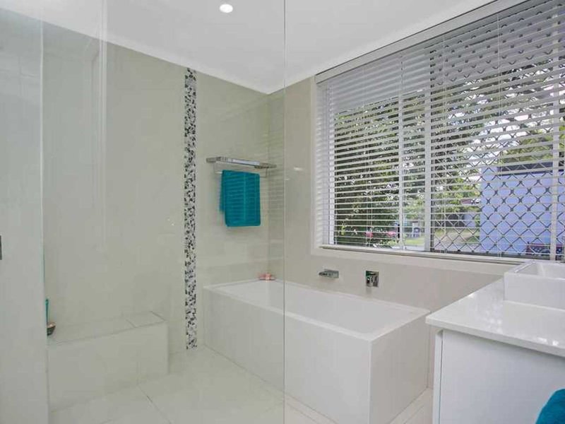 Photo - 3 Mctaggart Place, Carrara QLD 4211 - Image 4