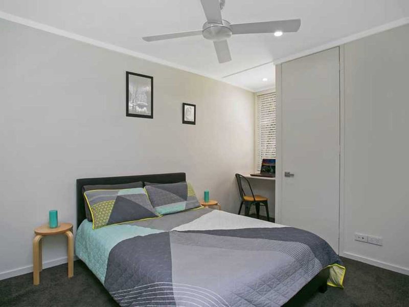 Photo - 3 Mctaggart Place, Carrara QLD 4211 - Image 15