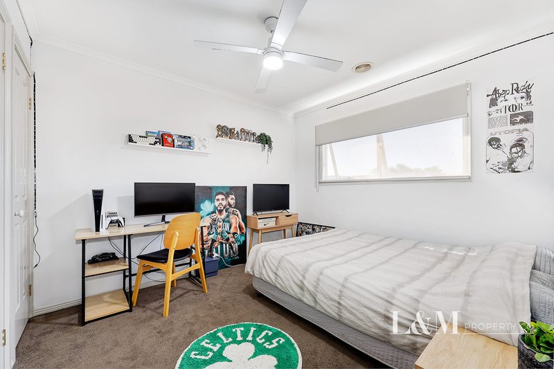 Photo - 3 Meadowbank Lane, Craigieburn VIC 3064 - Image 10