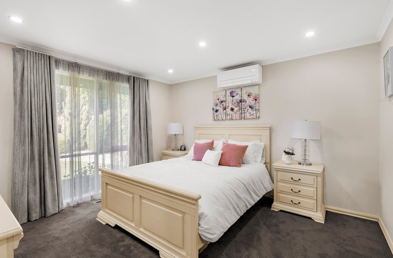 Photo - 3 Meaghan Court, Rowville VIC 3178 - Image 5