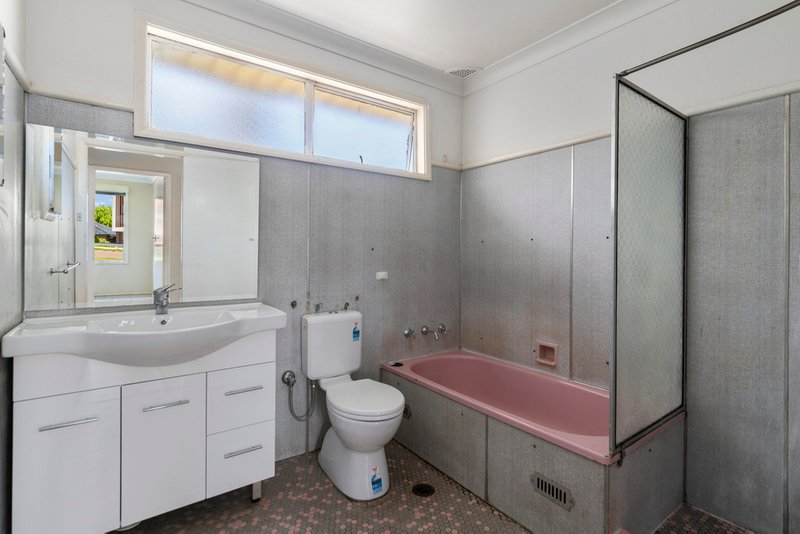 Photo - 3 Medley Avenue, Liverpool NSW 2170 - Image 4