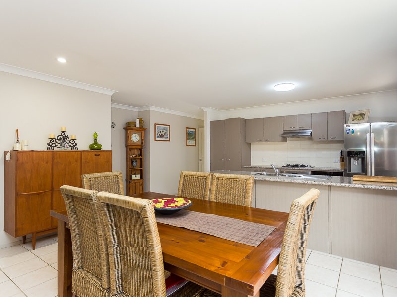 Photo - 3 Melissa Circuit, Kallangur QLD 4503 - Image 3