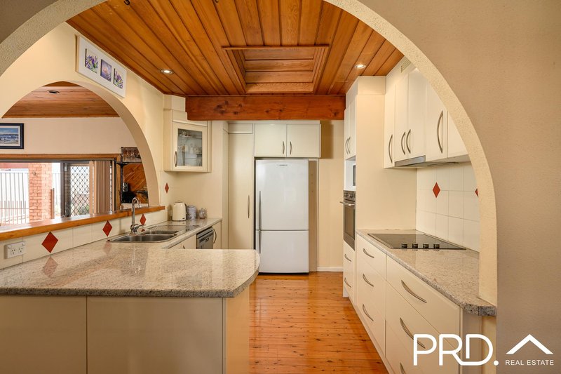Photo - 3 Menin Place, Milperra NSW 2214 - Image 5