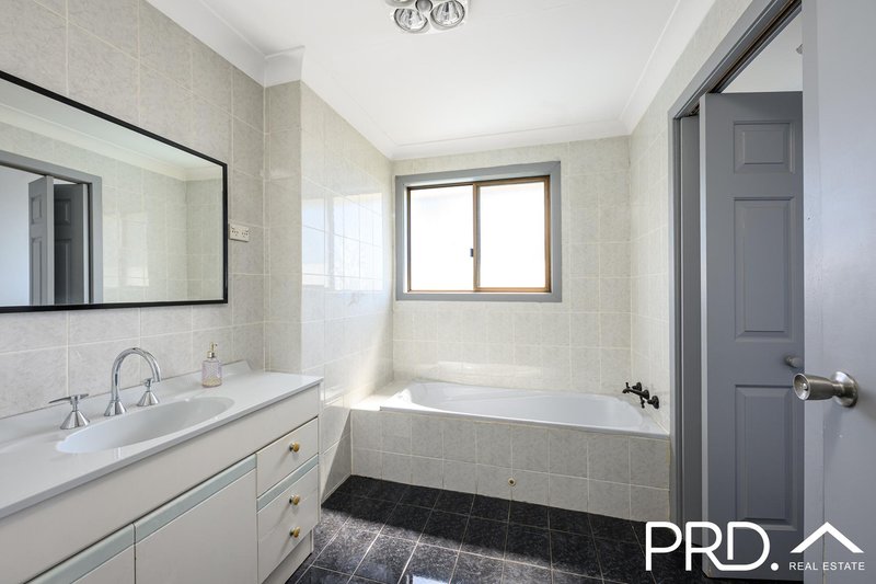 Photo - 3 Menin Place, Milperra NSW 2214 - Image 7