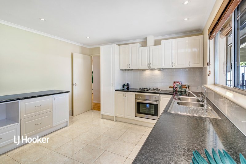 Photo - 3 Metcalfe Avenue, Modbury Heights SA 5092 - Image 10