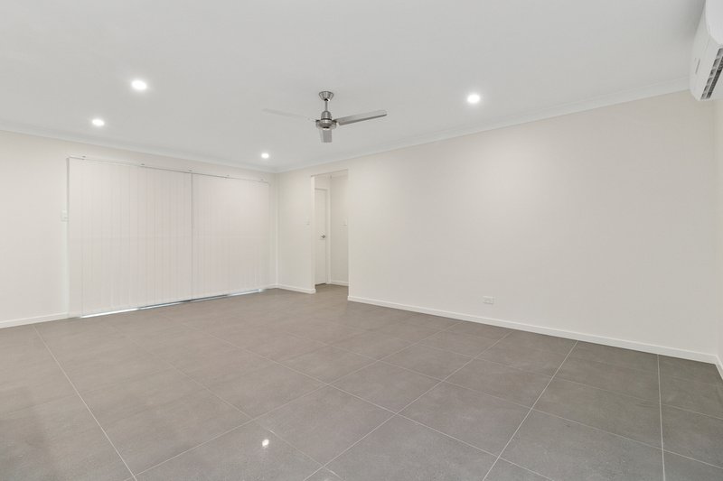 Photo - 3 Mica Street, Yarrabilba QLD 4207 - Image 6