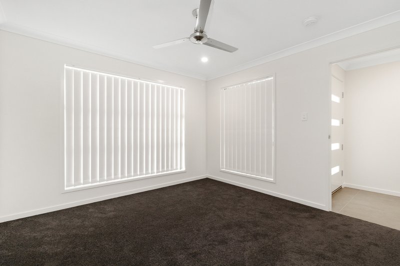 Photo - 3 Mica Street, Yarrabilba QLD 4207 - Image 8