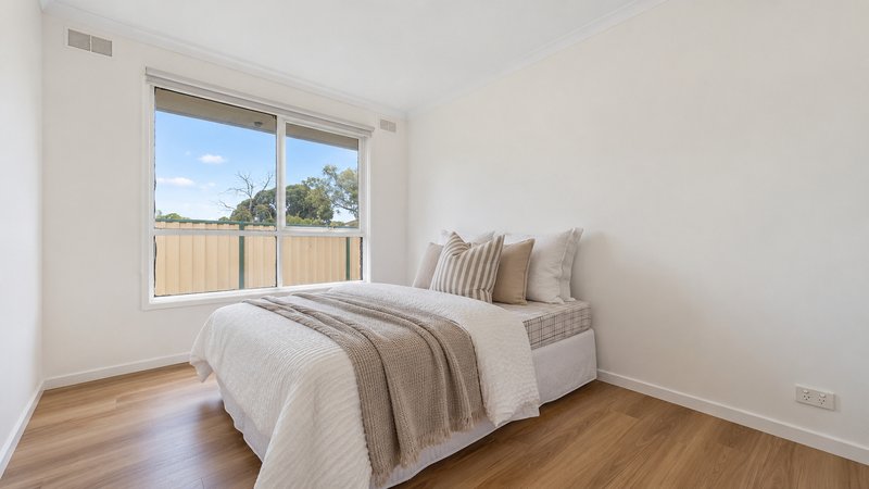 Photo - 3 Michele Place, Melton West VIC 3337 - Image 8