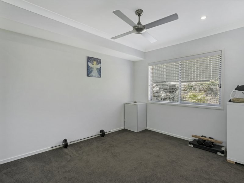 Photo - 3 Michelmore Road, Carrara QLD 4211 - Image 11