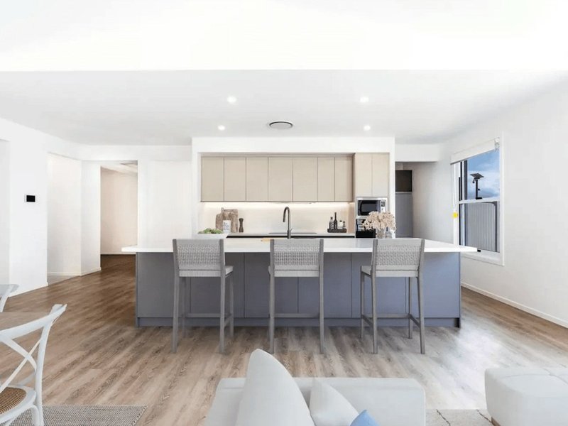 Photo - 3 Midyim Court, Banksia Beach QLD 4507 - Image 3