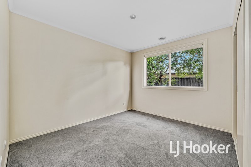 Photo - 3 Mikasa Place, Pakenham VIC 3810 - Image 12