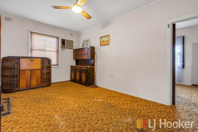 Photo - 3 Miles Street, Elizabeth Downs SA 5113 - Image 3