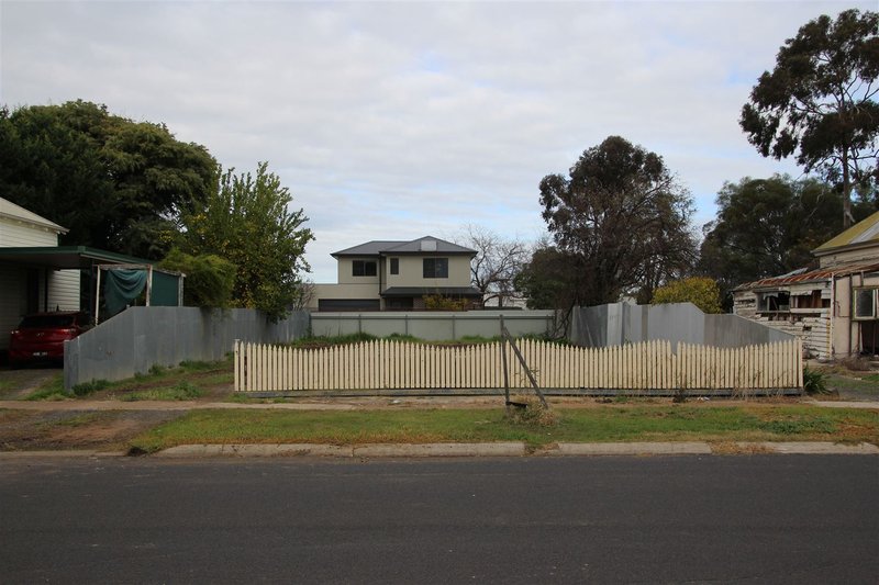 Photo - 3 Millar Street, Horsham VIC 3400 - Image 6