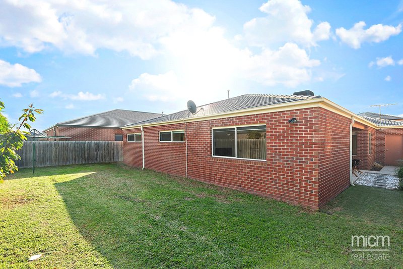 Photo - 3 Millpond Drive, Point Cook VIC 3030 - Image 6