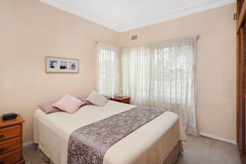 Photo - 3 Mills Street, Merrylands NSW 2160 - Image 5