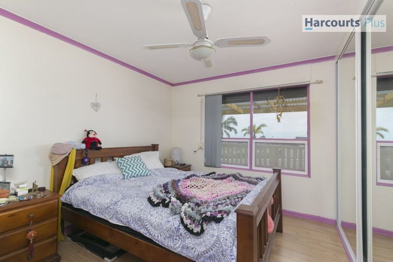 Photo - 3 Minnipa Drive, Hallett Cove SA 5158 - Image 7