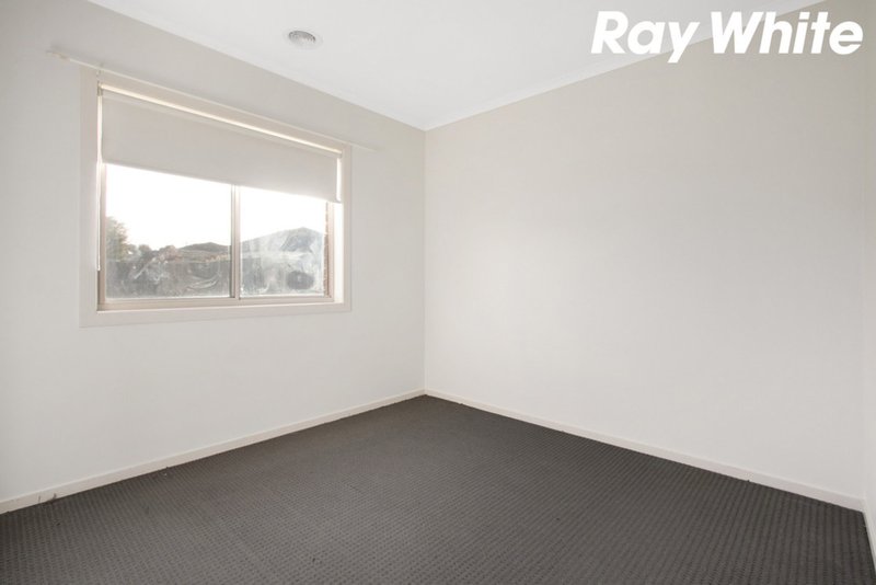 Photo - 3 Mirabelle Street, Pakenham VIC 3810 - Image 7