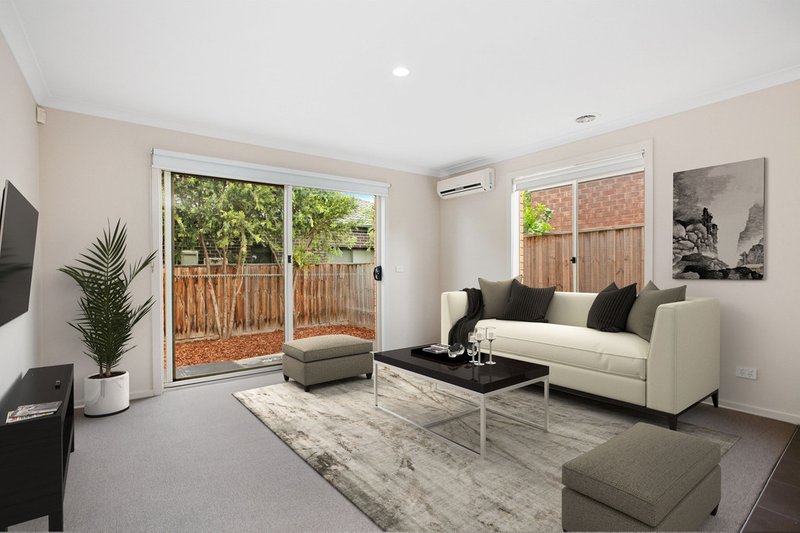 Photo - 3 Mirka Drive, Lalor VIC 3075 - Image 3