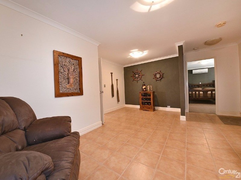 Photo - 3 Mission Place, Quinns Rocks WA 6030 - Image 3